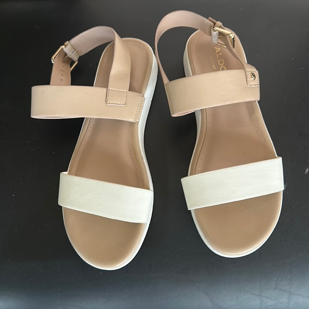 ALDO leather ladies sandals 🩴